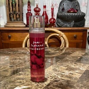 Bath and Bodyworks Rippened Raspberry ( Discontinued)